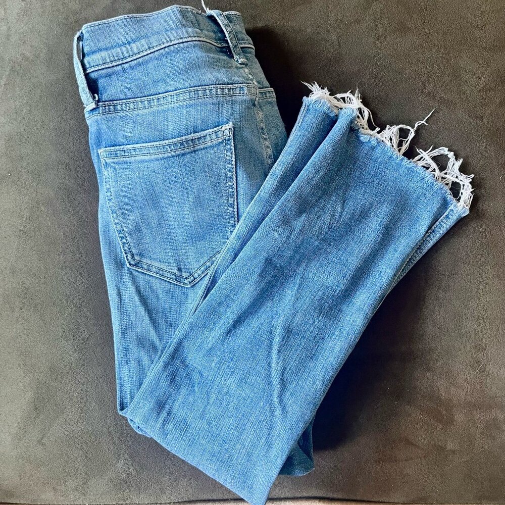 Current/Elliott Straight Jeans with Distressed Hems Sz 25